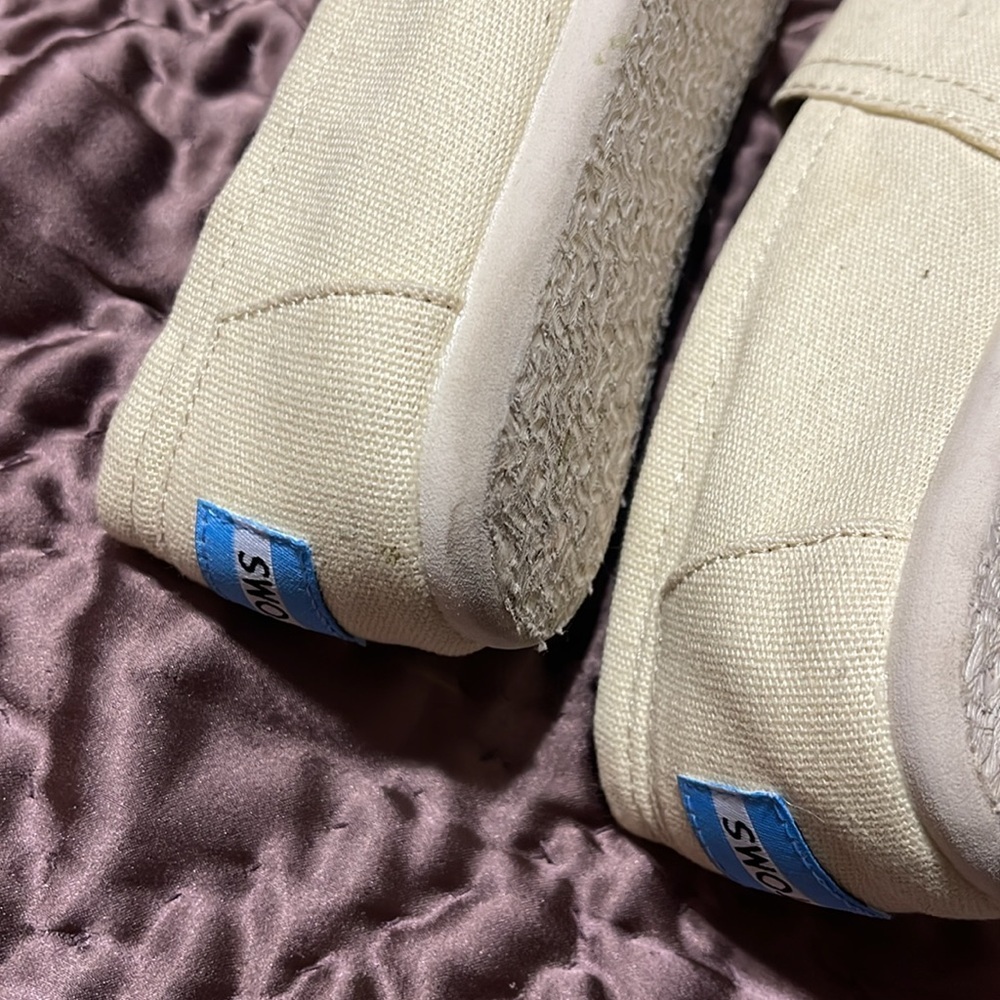 Toms Pastel Yellow - Picture 6 of 8